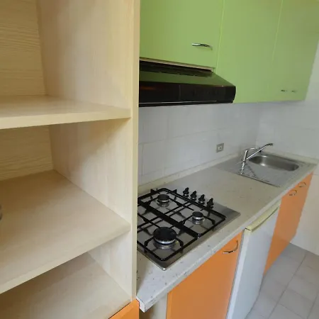 بيت للعطل Appealing Bungalow In Casalborsetti Near Seabeach كاسال بورسيتي