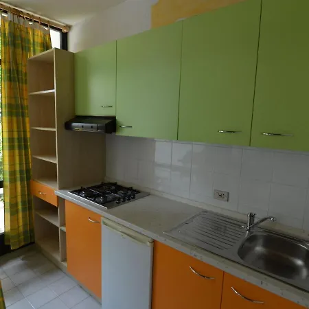 بيت للعطل Appealing Bungalow In Casalborsetti Near Seabeach