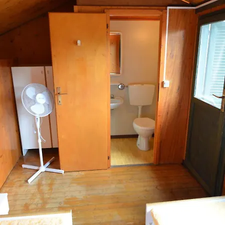 بيت للعطل Appealing Bungalow In Casalborsetti Near Seabeach كاسال بورسيتي