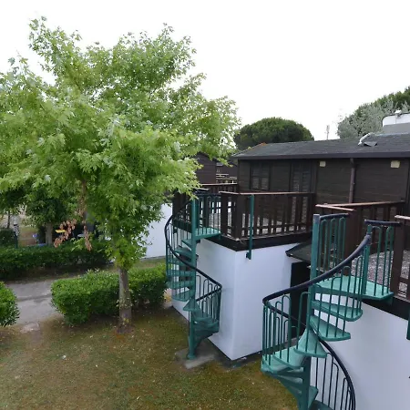 Appealing Bungalow In Casalborsetti Near Seabeach * كاسال بورسيتي