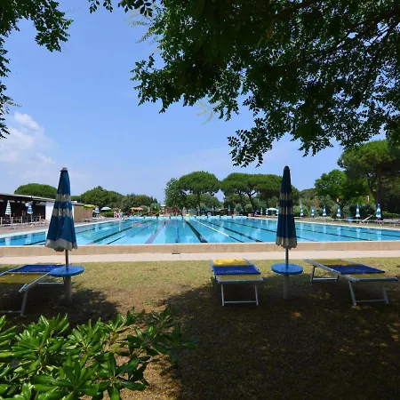 Appealing Bungalow In Casalborsetti Near Seabeach كاسال بورسيتي