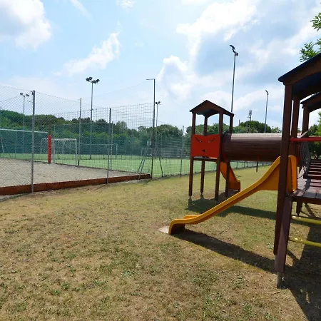 بيت للعطل Appealing Bungalow In Casalborsetti Near Seabeach